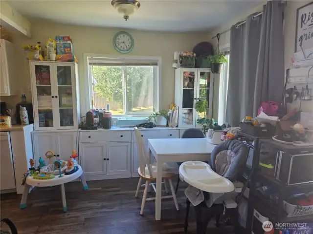 Unit 1 - dining room