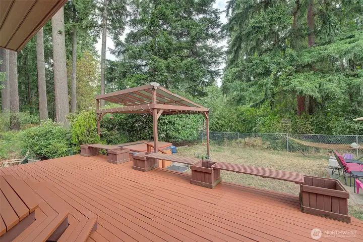 Look at this beautiful front yard, it's a relaxing oasis!