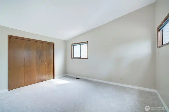 Upstairs bedroom 2. Both bedrooms have new carpet.