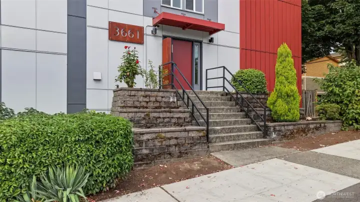 Fresh clean and tidy entrance off of Phinney Ave N
