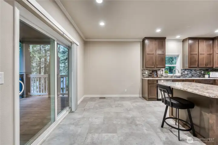 Eating area can be expanded to the outside