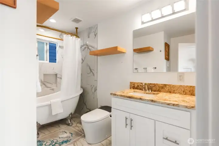 Guest Bathroom Main Level