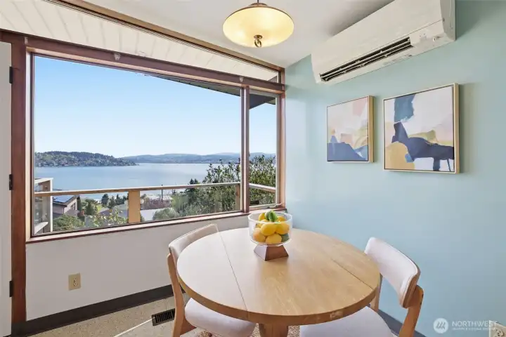 Who wouldn't want to have morning coffee in this spot.