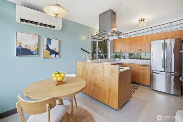 Looking into the kitchen.