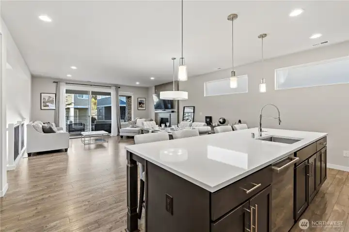 Huge 10 Foot Island!