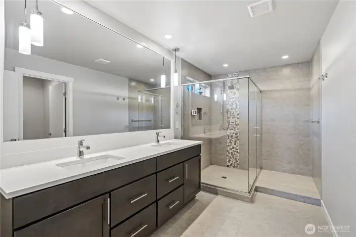 Luxurious Primary Bath