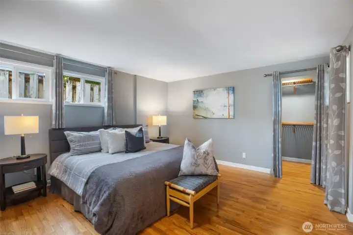 Primary suite has large walk in closet