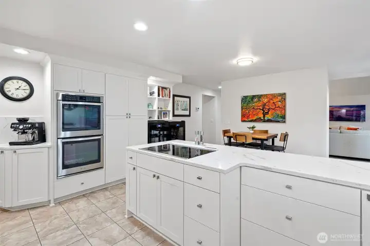 Updated kitchen with breakfast area