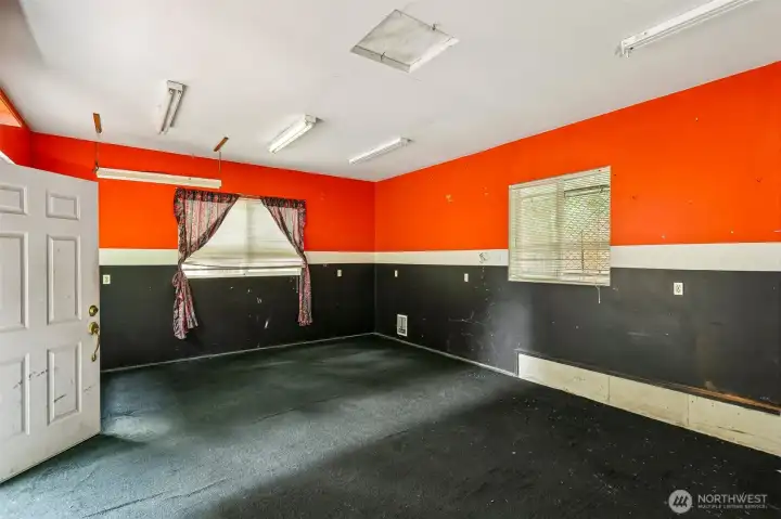 16x24 shop, heated, Hobbie room or potential for ADU 16x24 shop, heated, Hobbie room or potential for ADU
