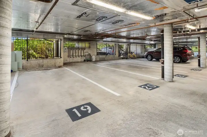 Parking Spaces (19 + 20) Parking Spaces (19 + 20)