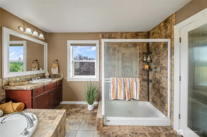 STAND UP SHOWER TOO - WALK IN CLOSET AS WELL STAND UP SHOWER TOO - WALK IN CLOSET AS WELL