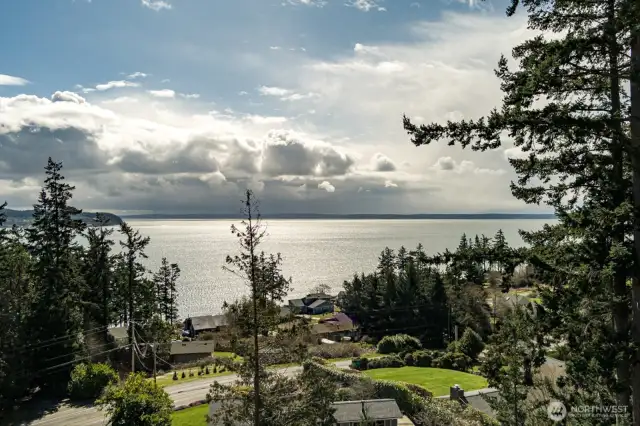 Welcome to your blank slate to build your custom dream home on Whidbey Island!