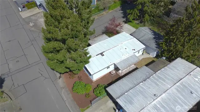 A wonderful corner lot!