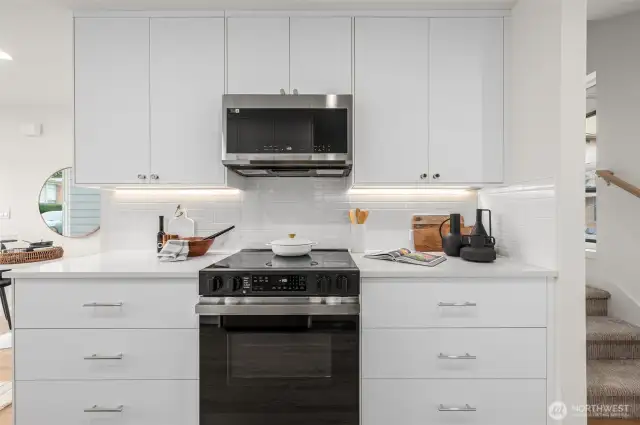 Every great home starts with a great kitchen—and this one’s ready for everything from late-night cravings to dinner parties with friends.