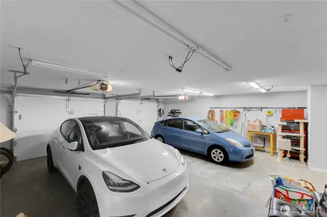Garage w EV charger