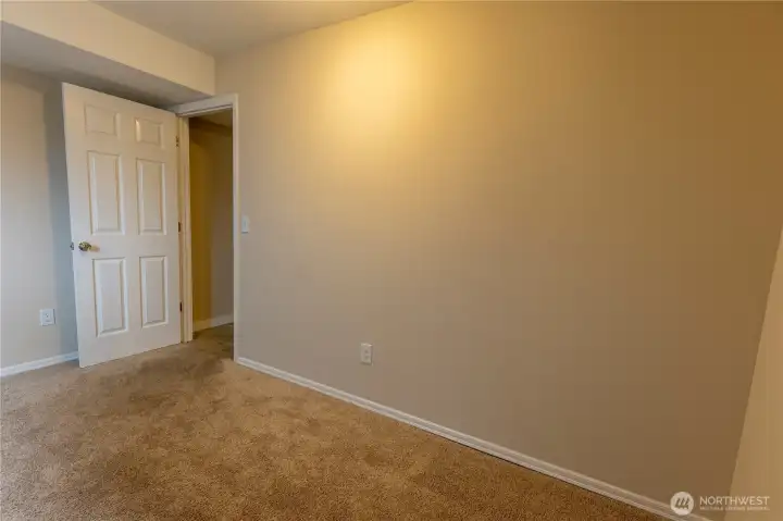 Downstairs bedroom (#5)