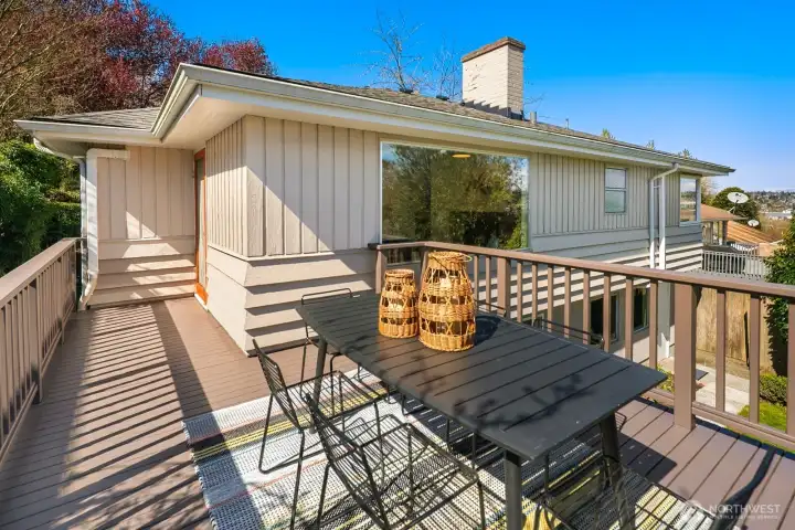 Looking back towards the entrance.