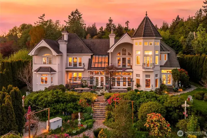 Waterfront Living at its Finest