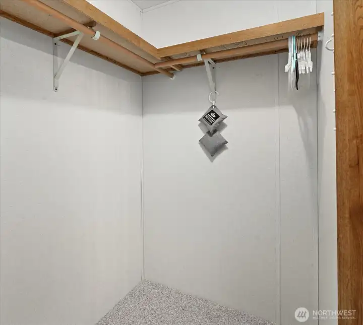 Walk-in closet
