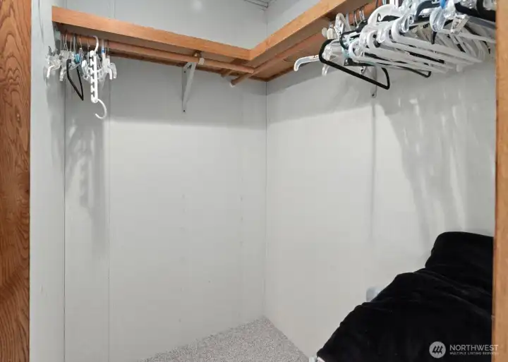 Walk-in closet