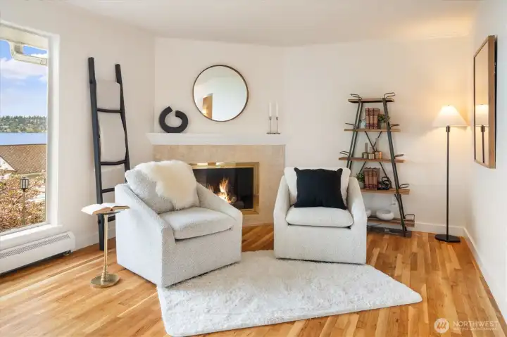 Living room with gas fireplace