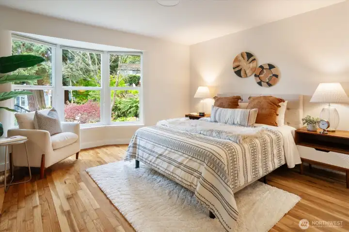 Main floor en suite bedroom