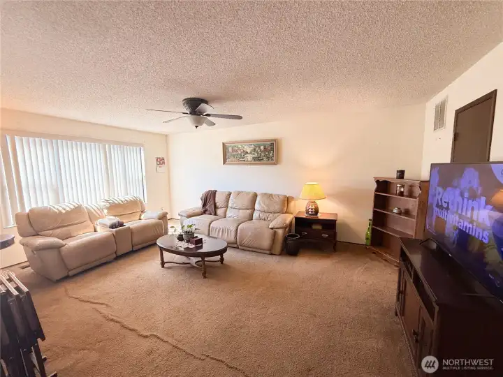 Additional living room