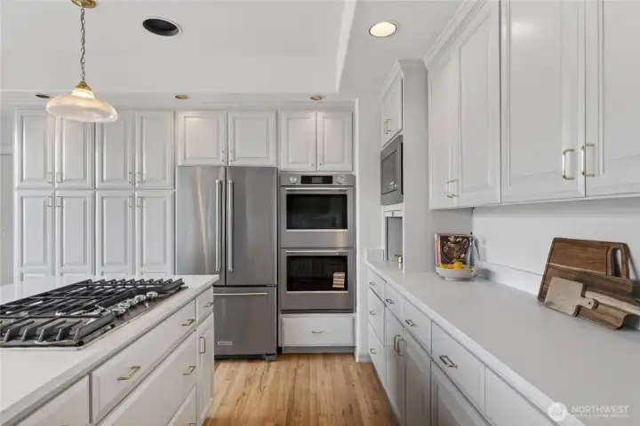 Fully refreshed kitchen with new appliances Fully refreshed kitchen with new appliances