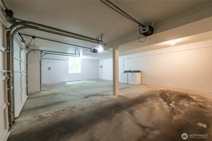 3-car garage 3-car garage