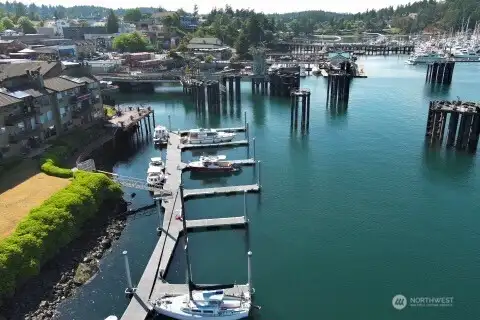 A unique perspective along the shoreline toward the Ferry landing - the sights and sounds of Friday Harbor -- up close and personal -- can be yours! A unique perspective along the shoreline toward the Ferry landing - the sights and sounds of Friday Harbor -- up close and personal -- can be yours!