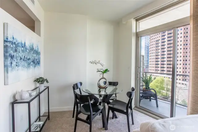 Cozy Dining area with Views.