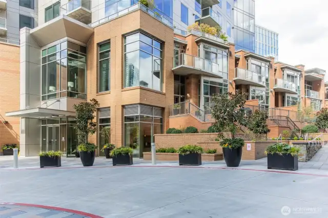 WA Square is a Luxurious & Well Maintained property in Downtown Bellevue.