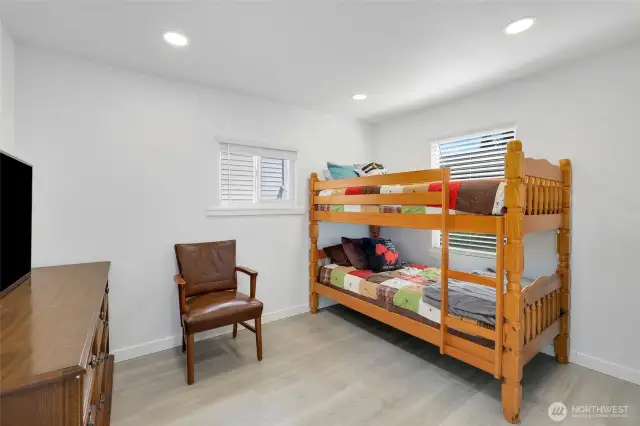 Additional bedroom