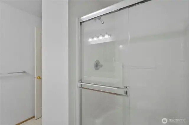 Primary 3/4 attached bathroom