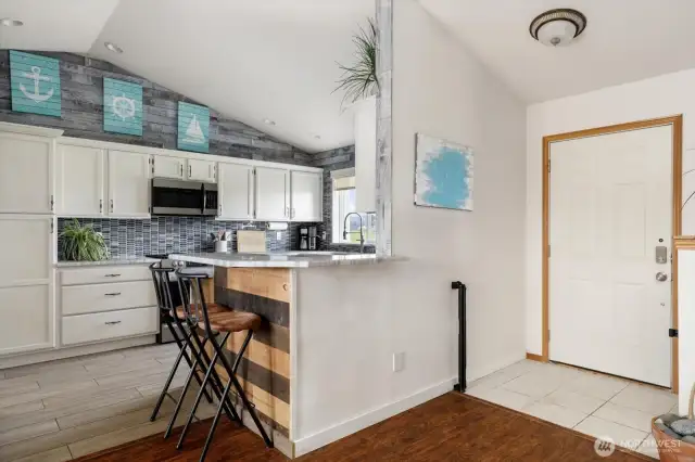 Entering kitchen (front door on right).