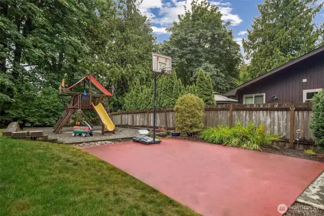 Includes a sport court AND play yard? WOW!