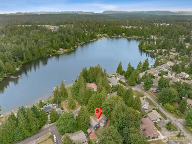 PRIVATE LAKE OWNED BY PROPERTY OWNERS SURROUNDING THE LAKE!!