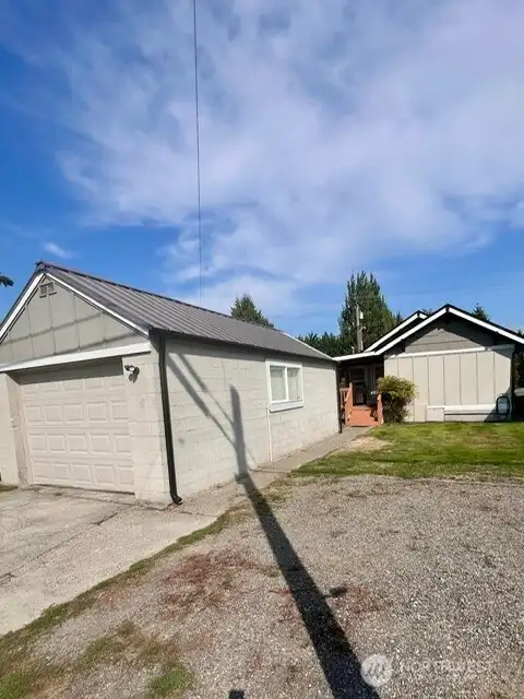 Single Car Garage off the Alley
