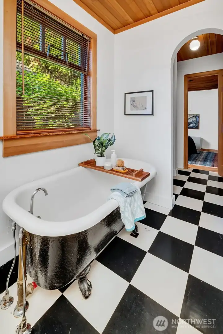 A prefect place for a long soak.