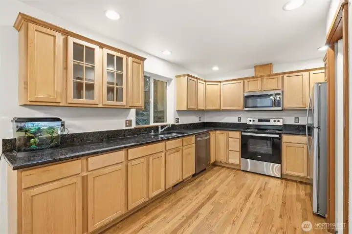 Kitchen w/new appliances Kitchen w/new appliances