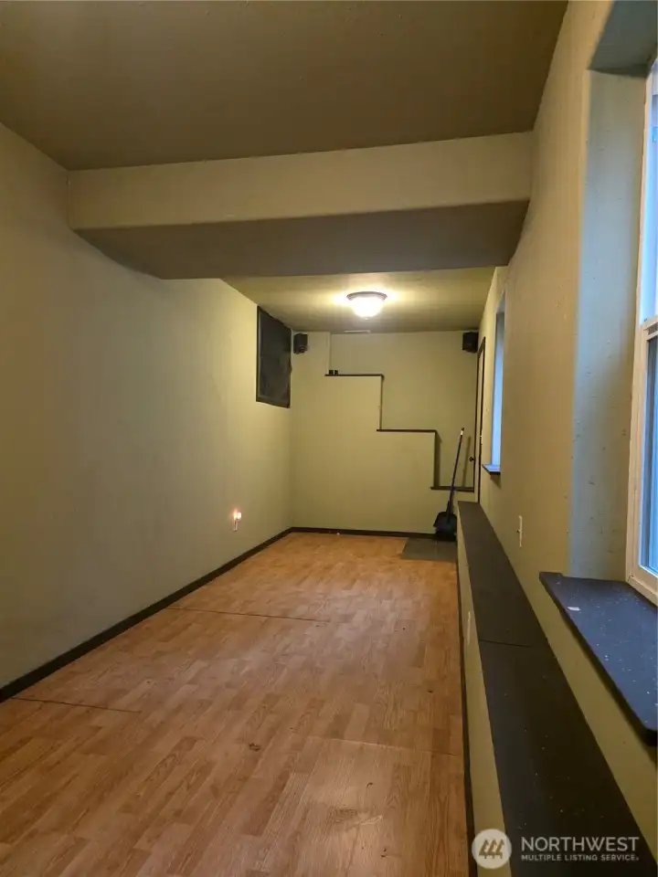 Bonus room w/ exterior access