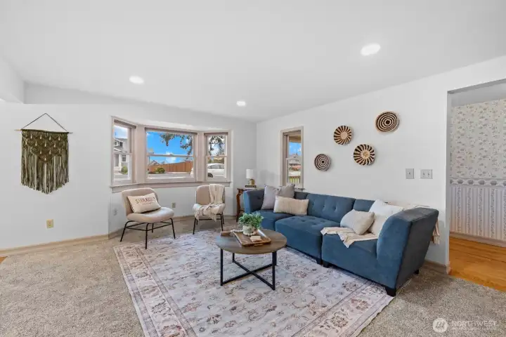 Spacious living room