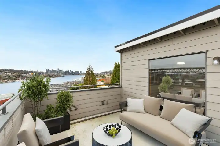 STUNNING VIEWS! Space Needle & Lake Union Views. *this photo is virtually staged*