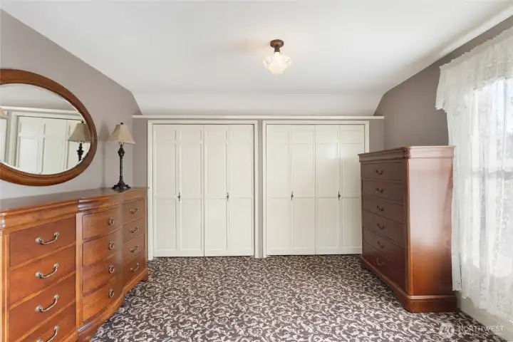 Primary Bedroom Changing/Lounge Area