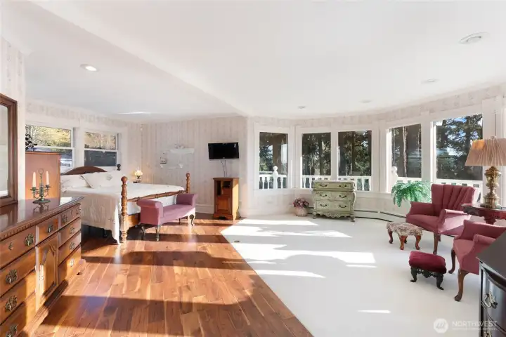 Apartment Primary Suite