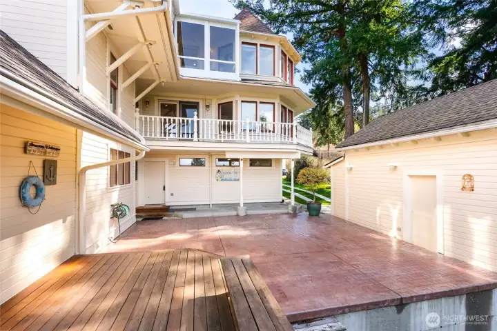 Outdoor Private Patio