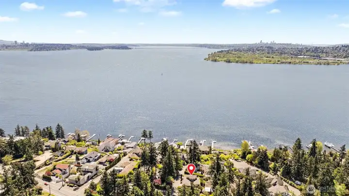 Lake Washington, looking towards Sand Point and 520.