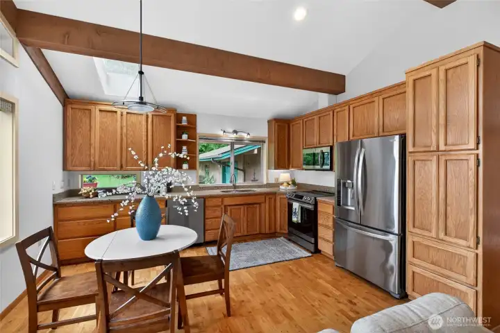 Plenty of pantry/cupboard space in the kitchen.