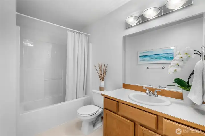 Shared upper bath Shared upper bath