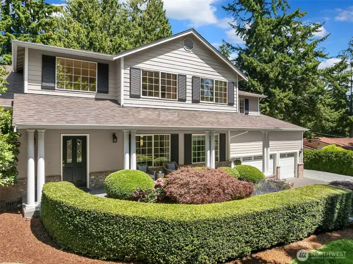 You'll love this meticulously maintained residence, sited on a quiet, private lane. You'll love this meticulously maintained residence, sited on a quiet, private lane.